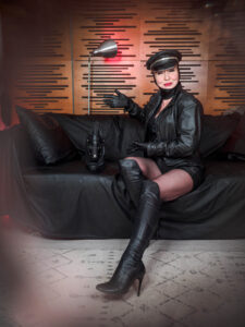 Leather Fetishist Domme